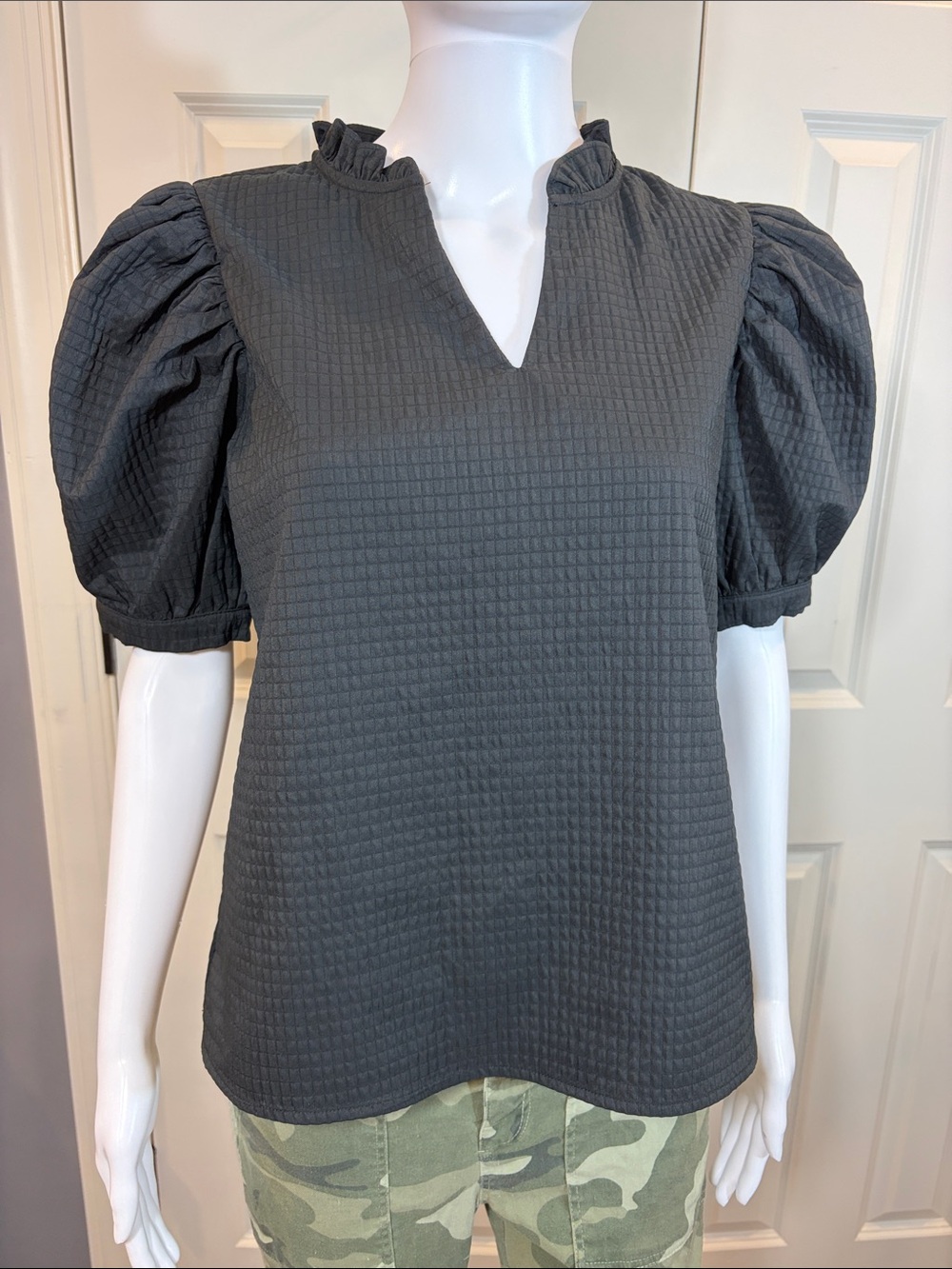 glam Black Textured Puff-Sleeve Blouse